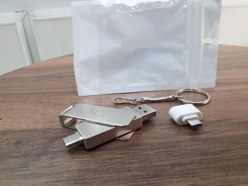 USB flash 964\=1Tb فلاشة 964 قيقا\=1TB