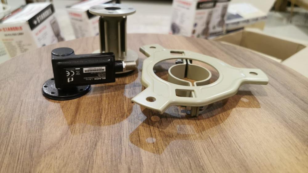 Inverto Black Ultra  Single Flange  Kit لاقط انفرتو بلاك اطباق كبيرة